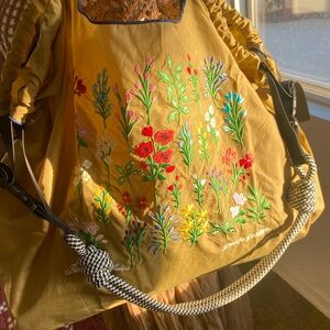 Floral Embroidered Women's Bag